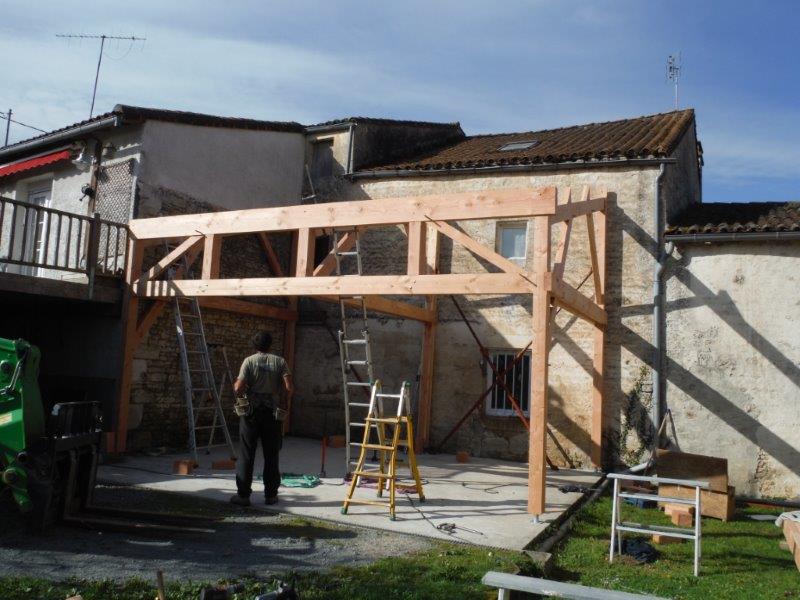 Préau bois un pan en Deux-Sèvres (79)